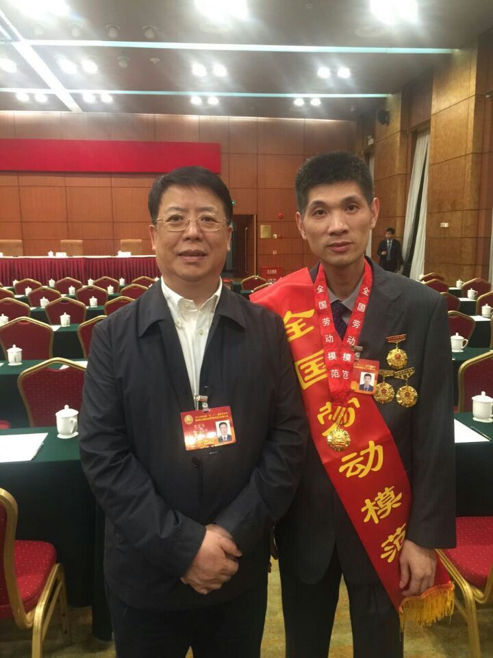 AG平台·(集团)真人有限公司官网